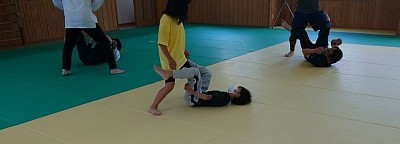 老若男女で寝技練習(^^)/